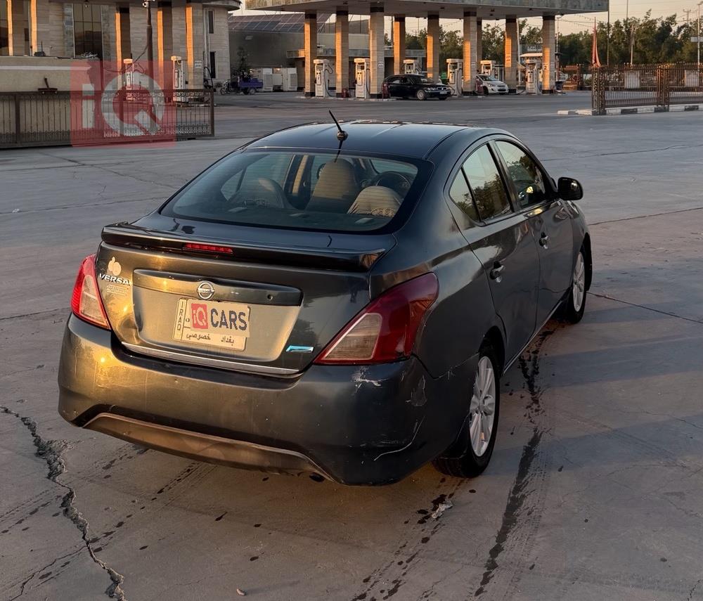 Nissan Versa